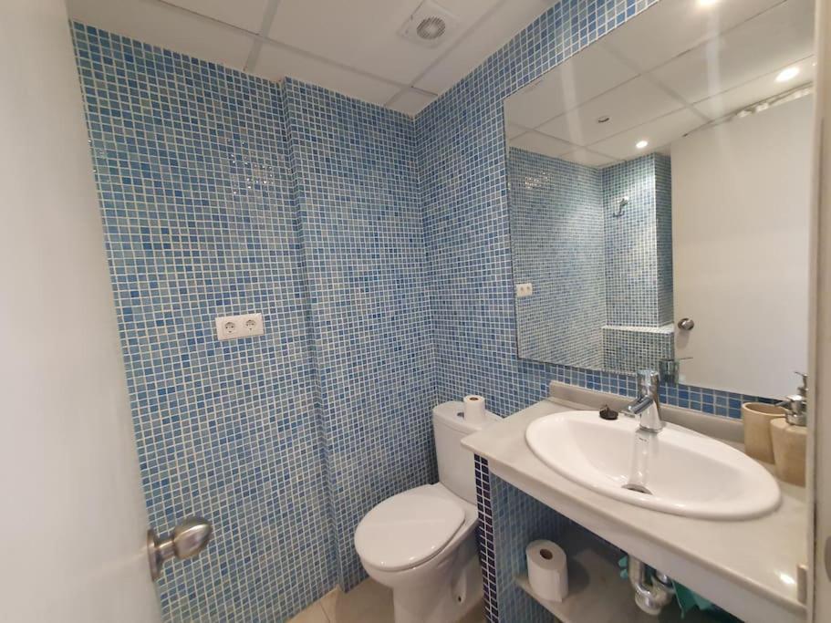 Seafront Apartment With Open-Air Heated Pool Fuengirola Exteriör bild